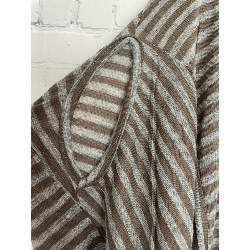 UNIQ Oversize Gray and Brown Open Back Shirt size Medium NWT - Picture 3 of 5